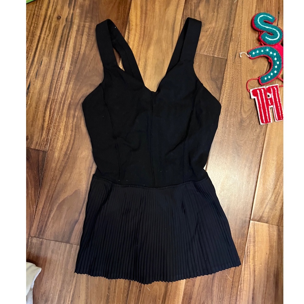 NWOT Lulu Lemon Black Peplum Top